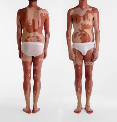 [img width=383 height=400]http://2.bp.blogspot.com/_50sNzTMd1fY/SkbQTOC1UVI/AAAAAAAAAFs/8aAQ0OjFs_o/s400/weird_tan_05.jpg[/img]