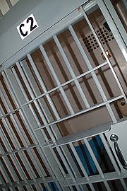 [180px-Prison_cell.jpg]