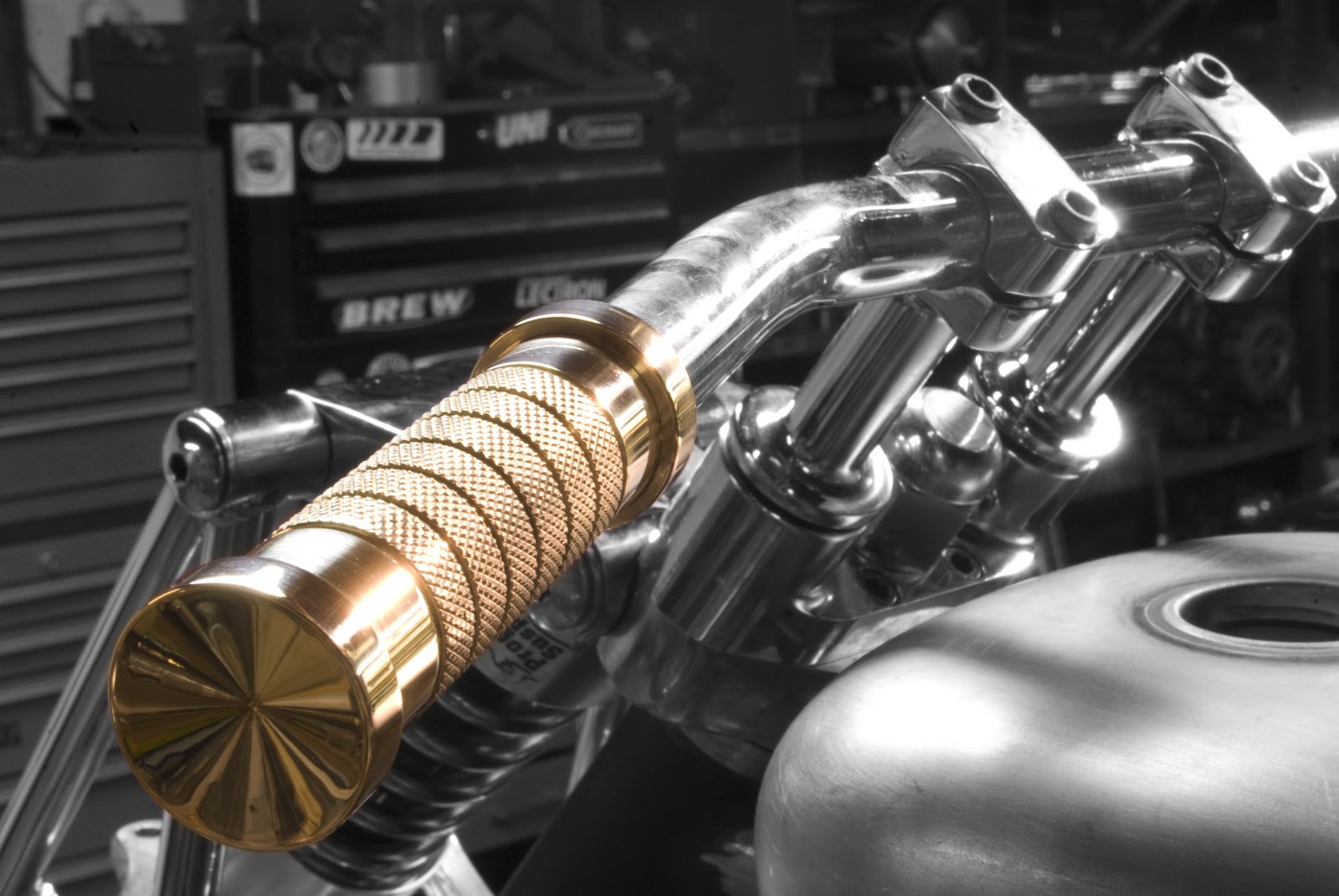 Deep Six Cycles Deep Six Cycles Brass Hand Grips!