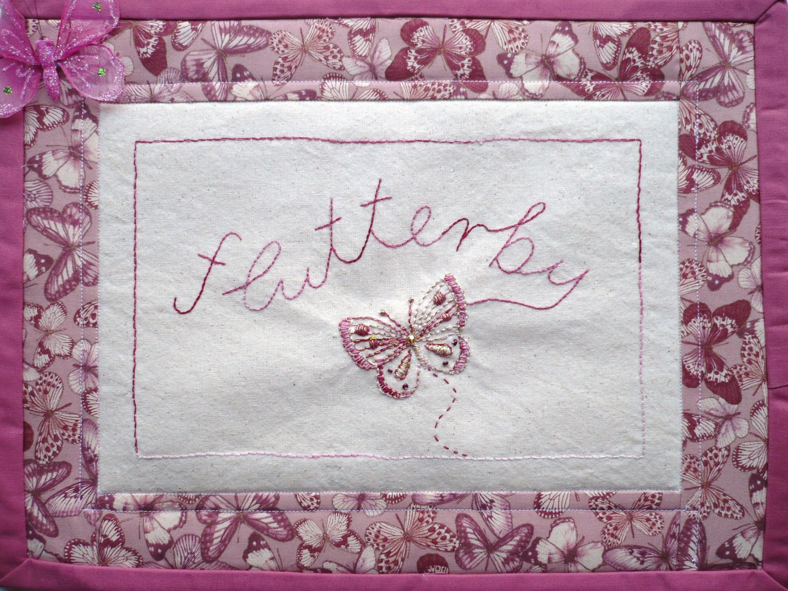 [dressing+table+flutterby+005.JPG]