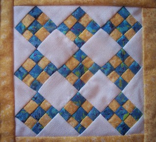 Little Blue and Yellow Nine-Patch Quilt Little Blue and Yellow Nine-Patch Quilt