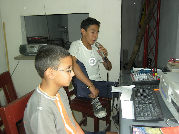 los chamos empoderados de su radio