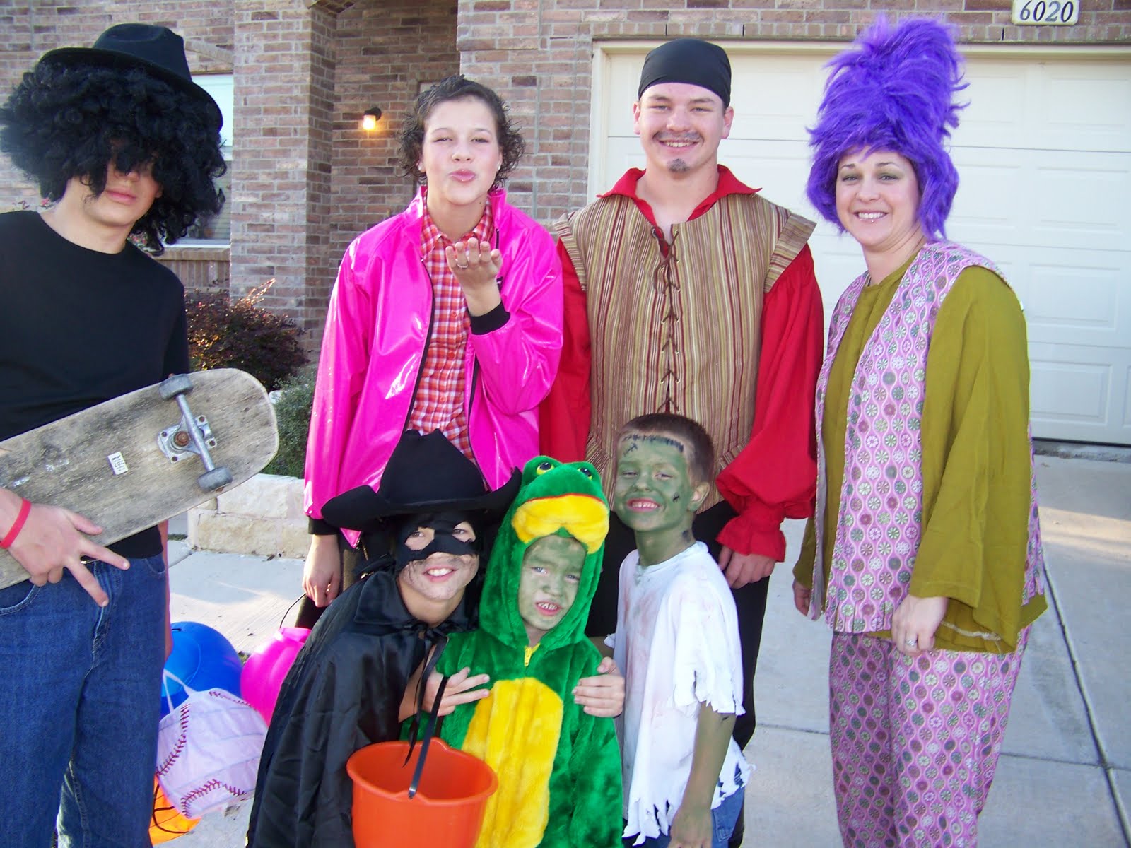 [halloween+2.JPG]