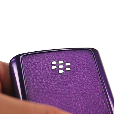Blackberry  BlackBerry+Bold+9700+9020+Onyx+Housing+Faceplate+Cover+With+Keypad++Battery+Cover+-+Metalic+Purple500-1