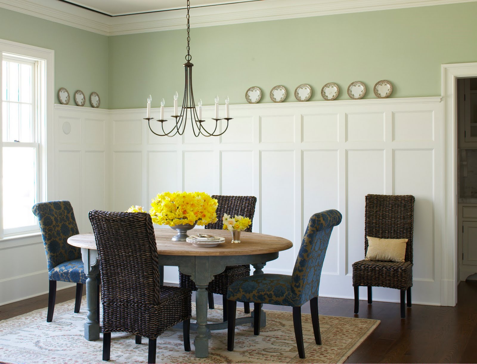 White Wood Wainscot Solutions