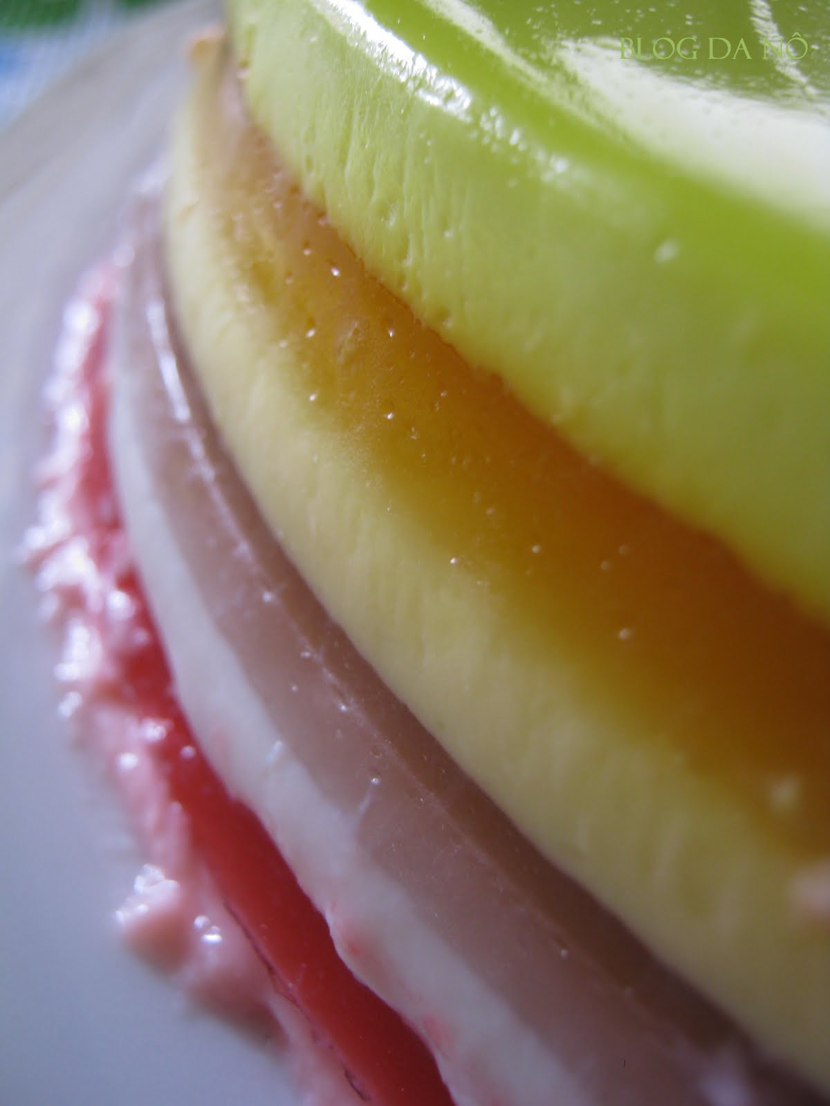[Gelatina+Arco-Íris_2.JPG]