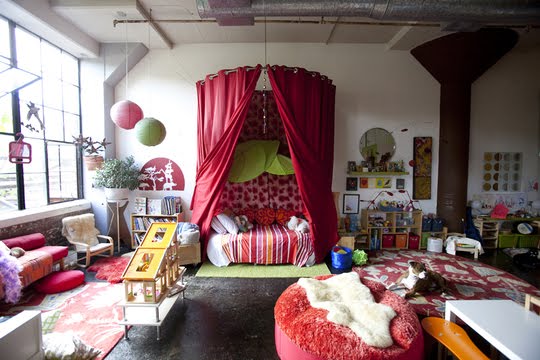 [sarahLOFT008_rect540.jpg]