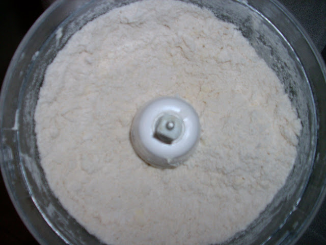 Oh-So-Easy Pie Crust #1 | www.girlichef.com