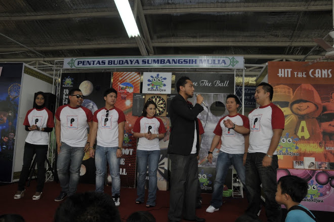 with local Artis