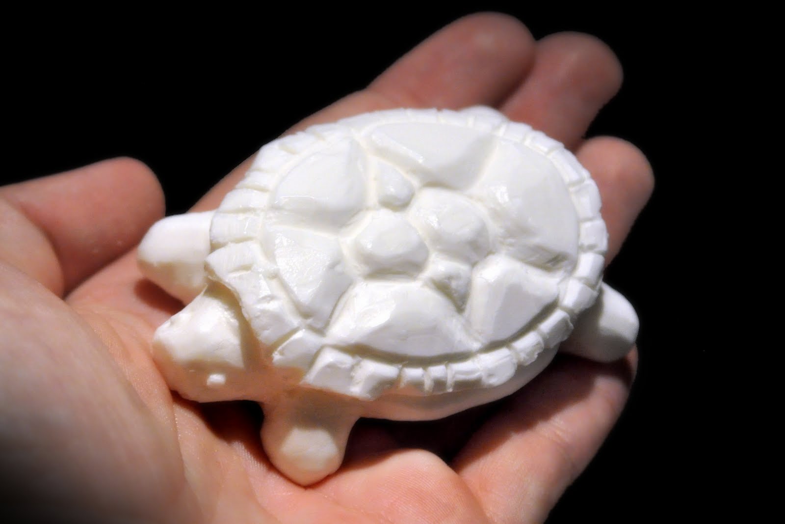 Featured image of post Animal Sculpture Using Soap : This makes it less dense than water, so the soap floats.