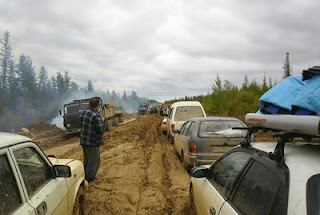 http://2.bp.blogspot.com/_5gy4elFQ16s/S8g-RUjWqqI/AAAAAAAAAkg/L8UwnJTQNB0/s1600/Russian-Siberian-Road-to-Yakutsk.jpg