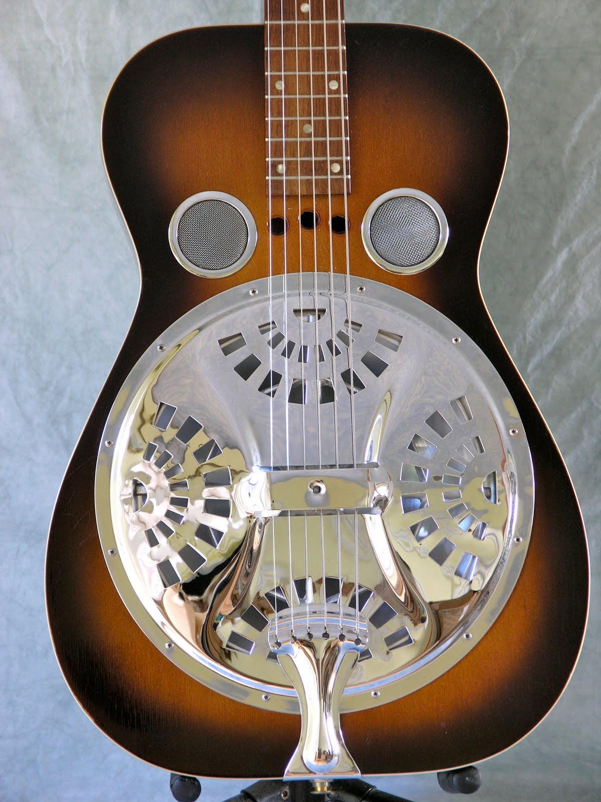 Jerry's Lefty Guitars newest guitar arrivals. Updated weekly! 1986