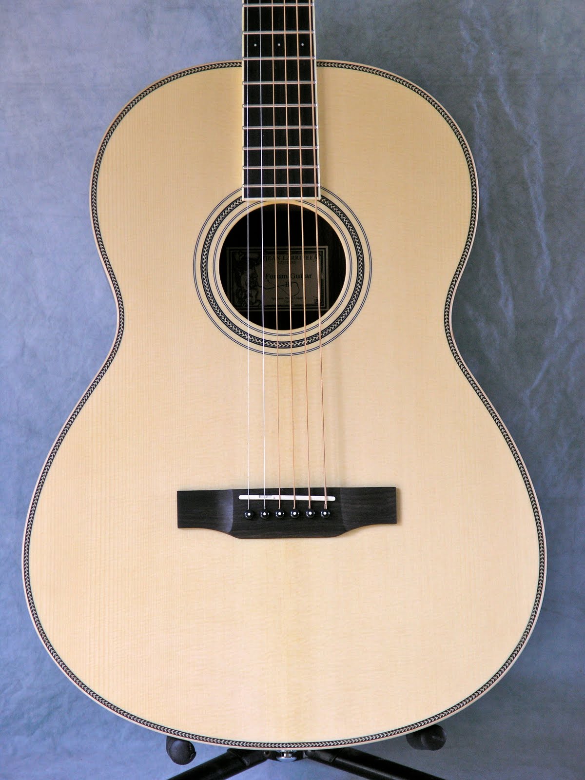 Jerry's Lefty Guitars newest guitar arrivals. Updated weekly! Larrivee