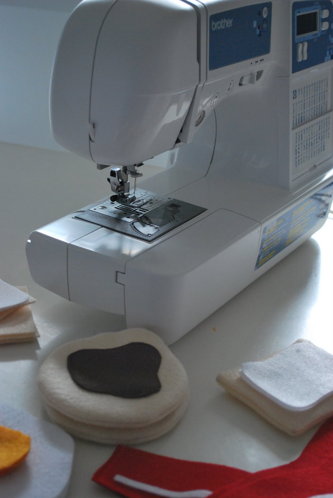 [Sewing+Machine+Reunited.JPG]