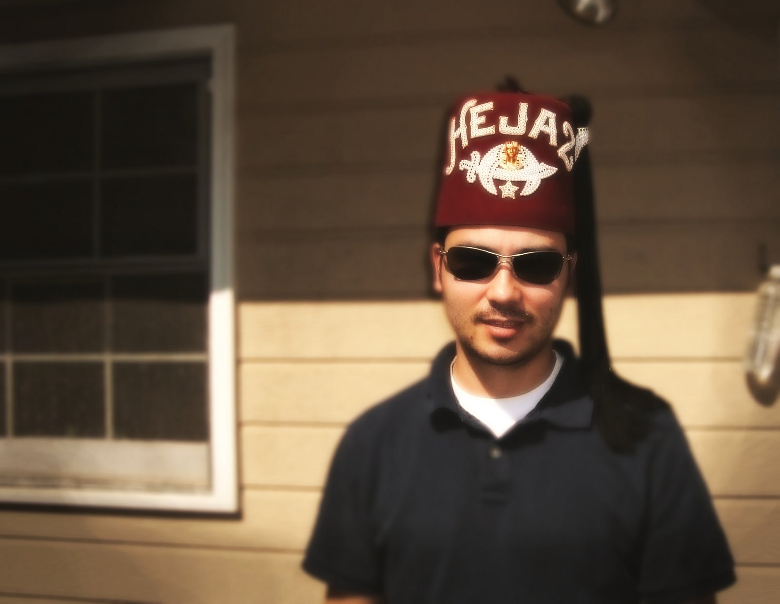 [Tai+Shriner+Fez.jpg]