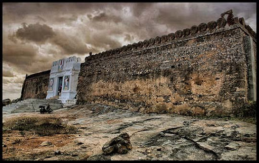 Temple fort- Lord Venkateshwara, Sapadi, Krishnagiri, Tamil Nadu Temple+fort +Lord+Venkateshwara,+Sapadi,+Krishnagiri,+Tamil+Nadu The Incredible India: 90 Spectacular Photos