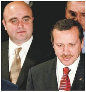 sivrisinekcaz basbakan in oglu bilal ve gelini sema erdogan ile gundeme oturmustu simdi de sivrisinekcaz basbakan in oglu bilal ve gelini sema erdogan ile gundeme oturmustu simdi de