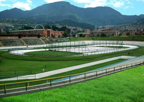 http://2.bp.blogspot.com/_5tY-XfbgJe0/TR_s_EVAF3I/AAAAAAAAFRQ/nfOFJ5ggLGk/s1600/velodromo_1_de_mayo_bogota_85191_t0.jpg