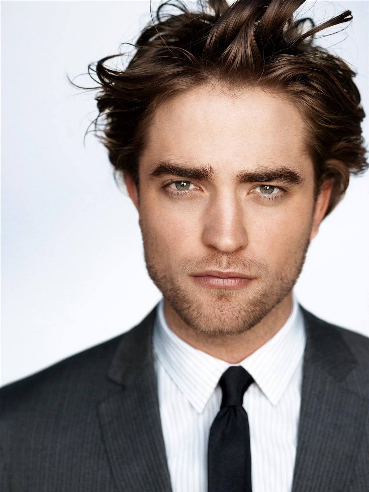 Robert Pattinson News: Sexy & Sweet: GQ Outtakes Now In HQ