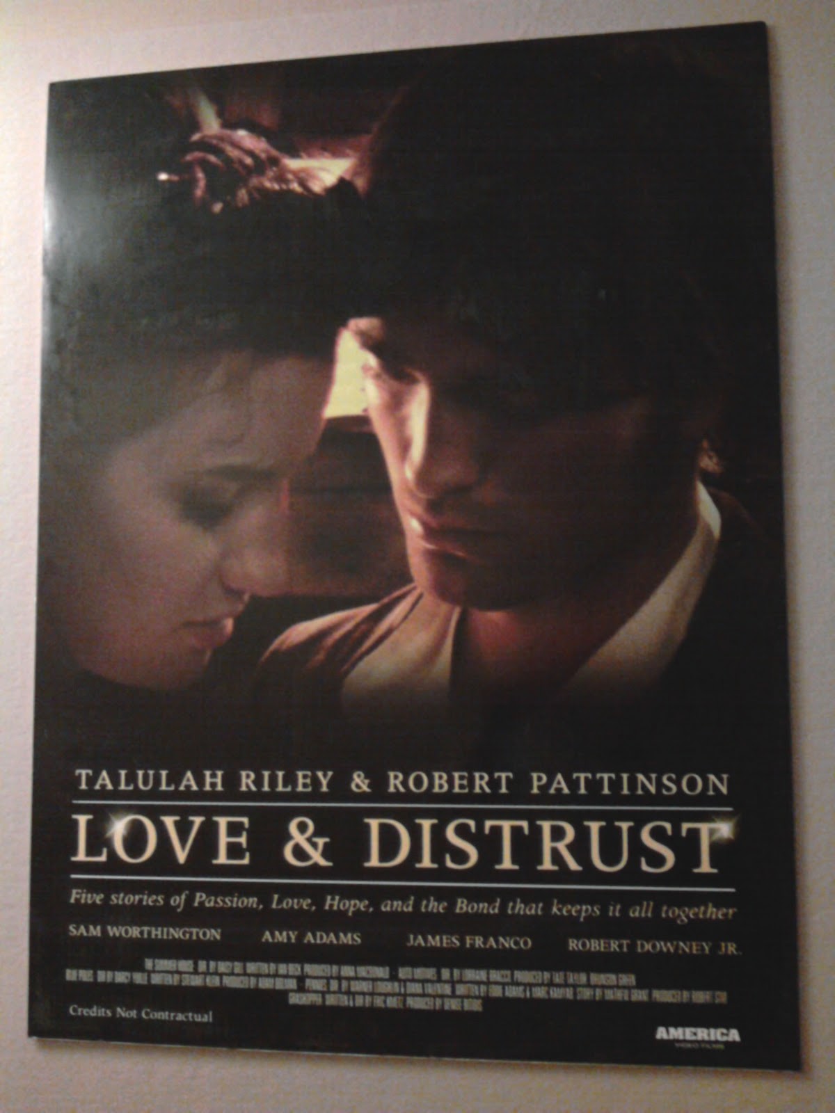 http://2.bp.blogspot.com/_5tpgvEUuTJA/TNhUx13lMTI/AAAAAAAAG5E/9WzQd-QDUNY/s1600/love_and_distrust_movie_poster_01.jpg