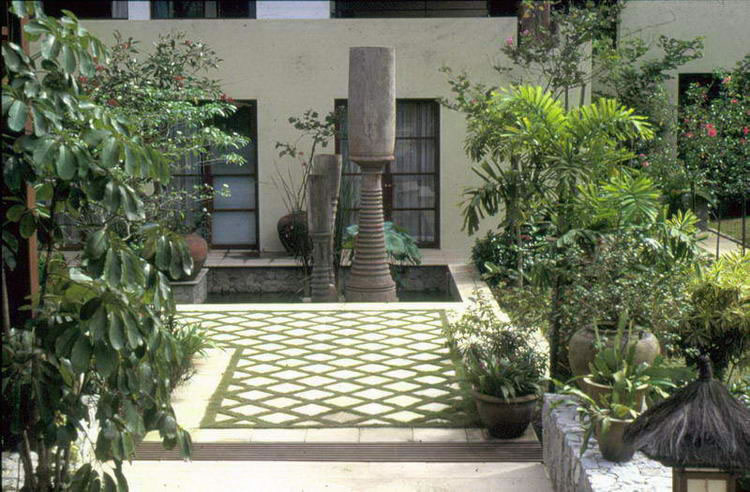 well known tropical garden