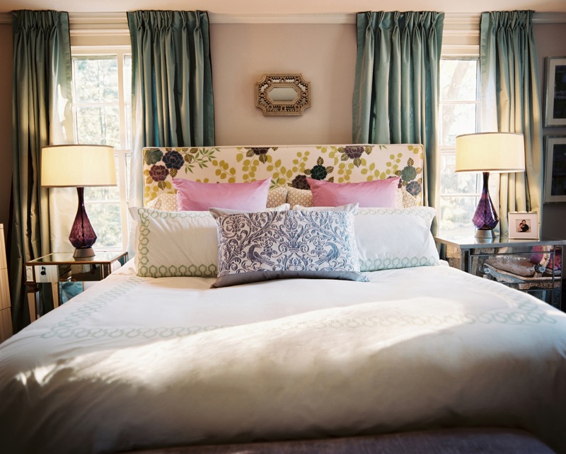 Jenny Castle Design Dress your bed with pillows