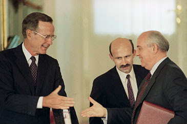 President George H.W. Bush and Soviet President Mikhail Gorbachev shake hands after signing the START arms reduction treaty in Moscow on July 31, 1991. (AP Photo/Boris Yurchenko)