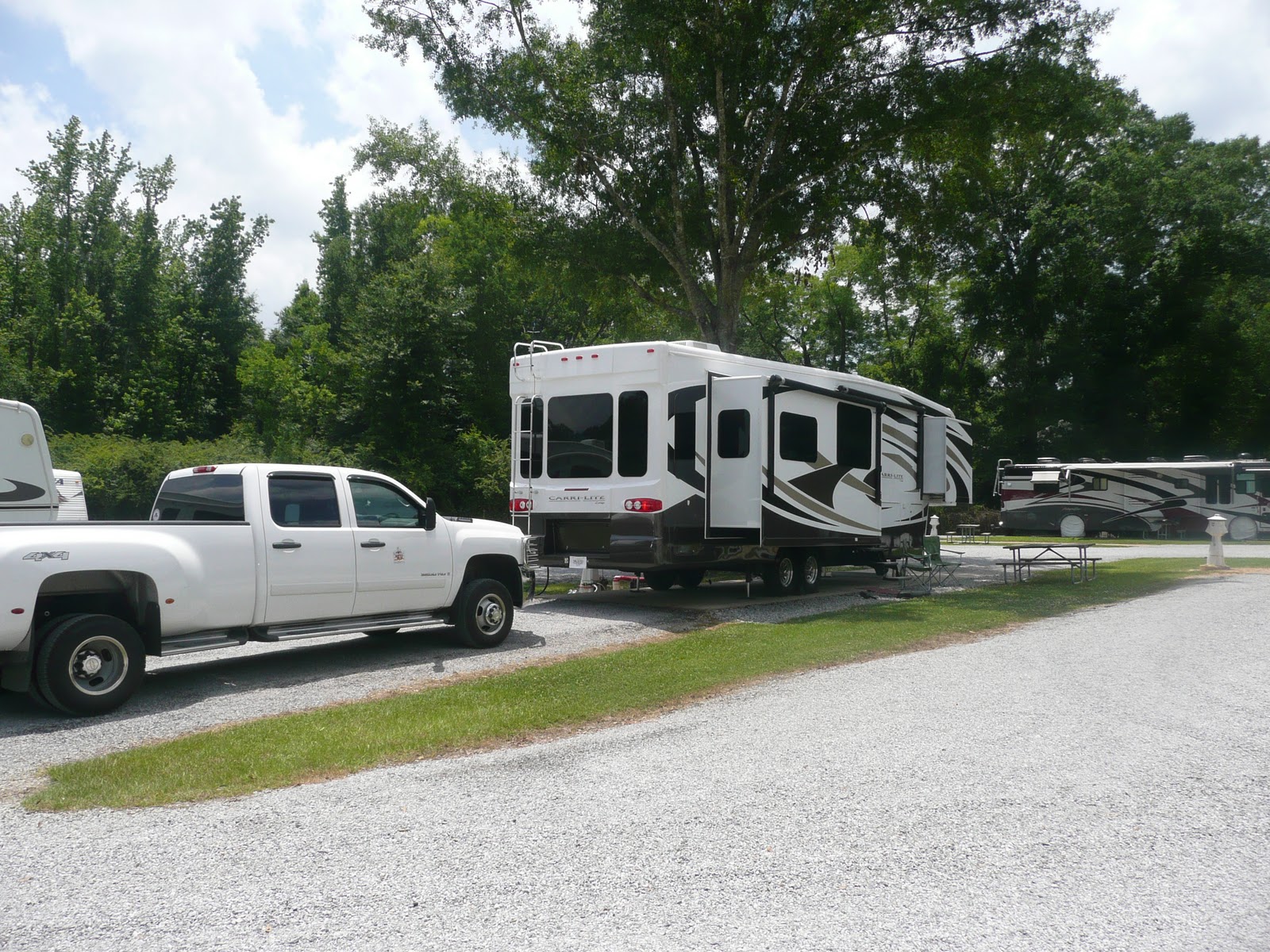 Bob and Linda's RV Travels Benchmark Coach & RV Park Meridian MS 6/2010