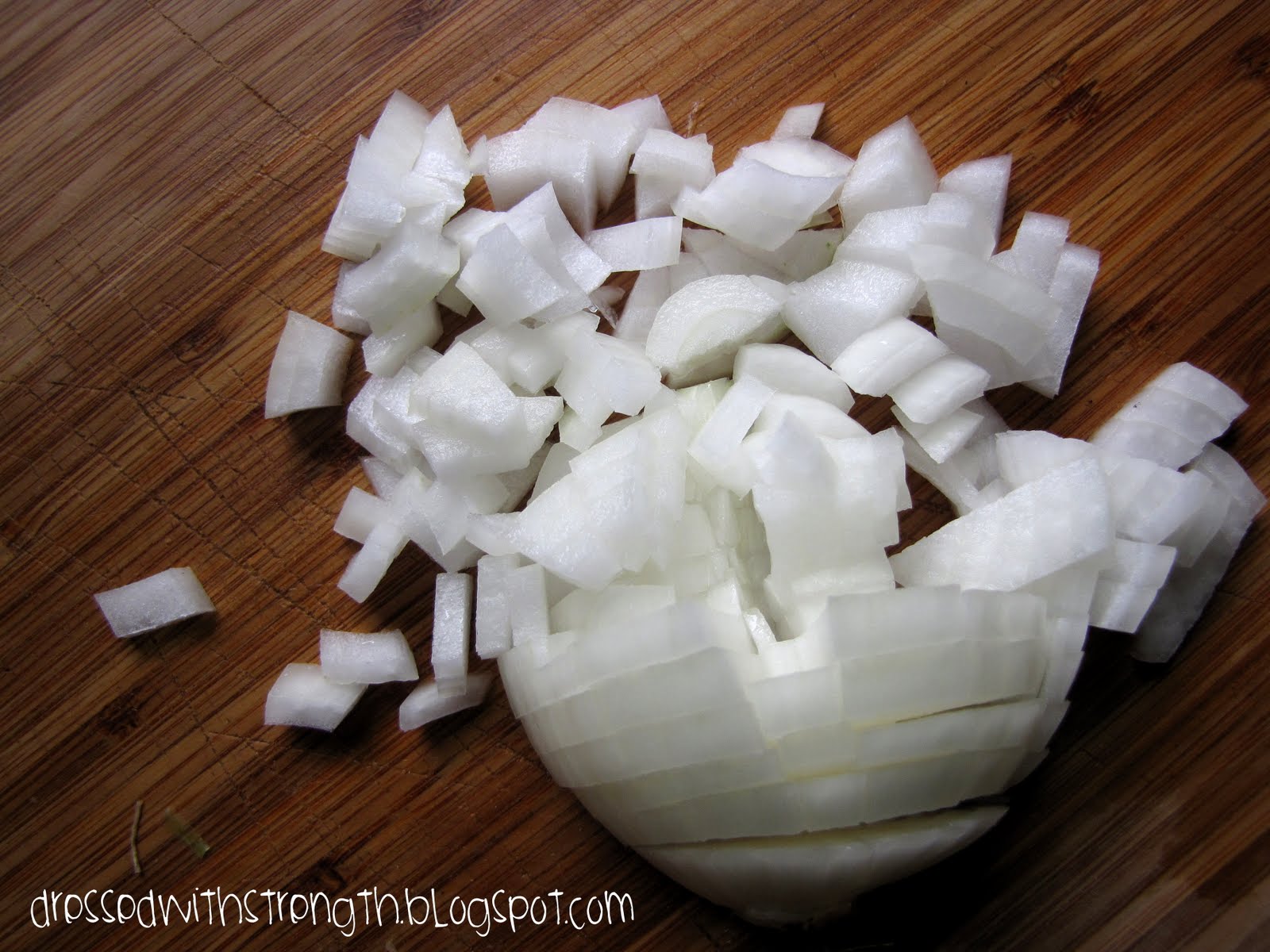 a little of this... Chopping Onions {Kitchen Tip}