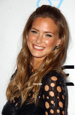 Bar Refaeli Hot Photo