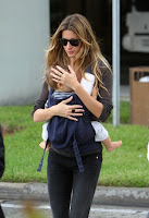 Gisele Bundchen Vogue Party Kiss Pics