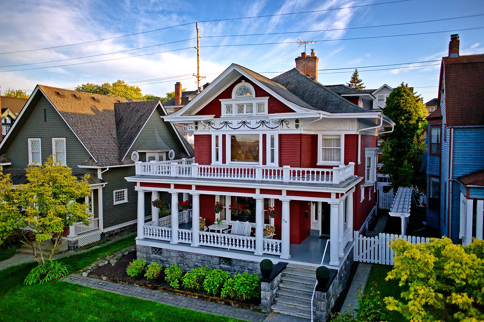 TACOMA'S HISTORIC DISTRICT AND ALL THINGS OLD!: FABULOUS HISTORIC HOME