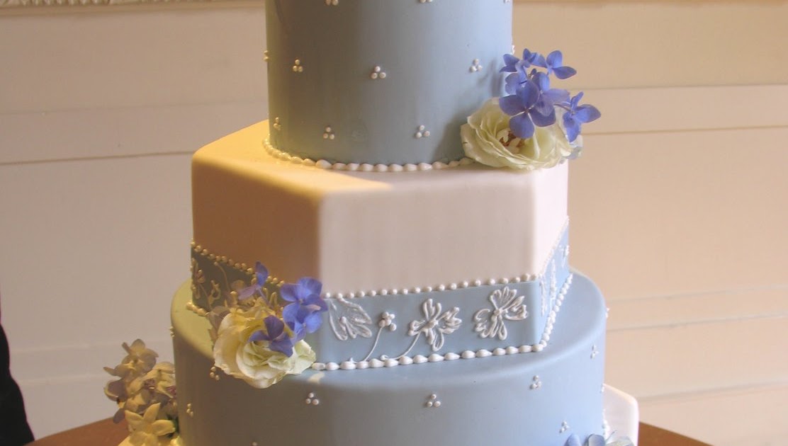 The Beehive Wedgewood Wedding Cake