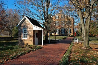 it is an easy walk from the park entrance to the historic house