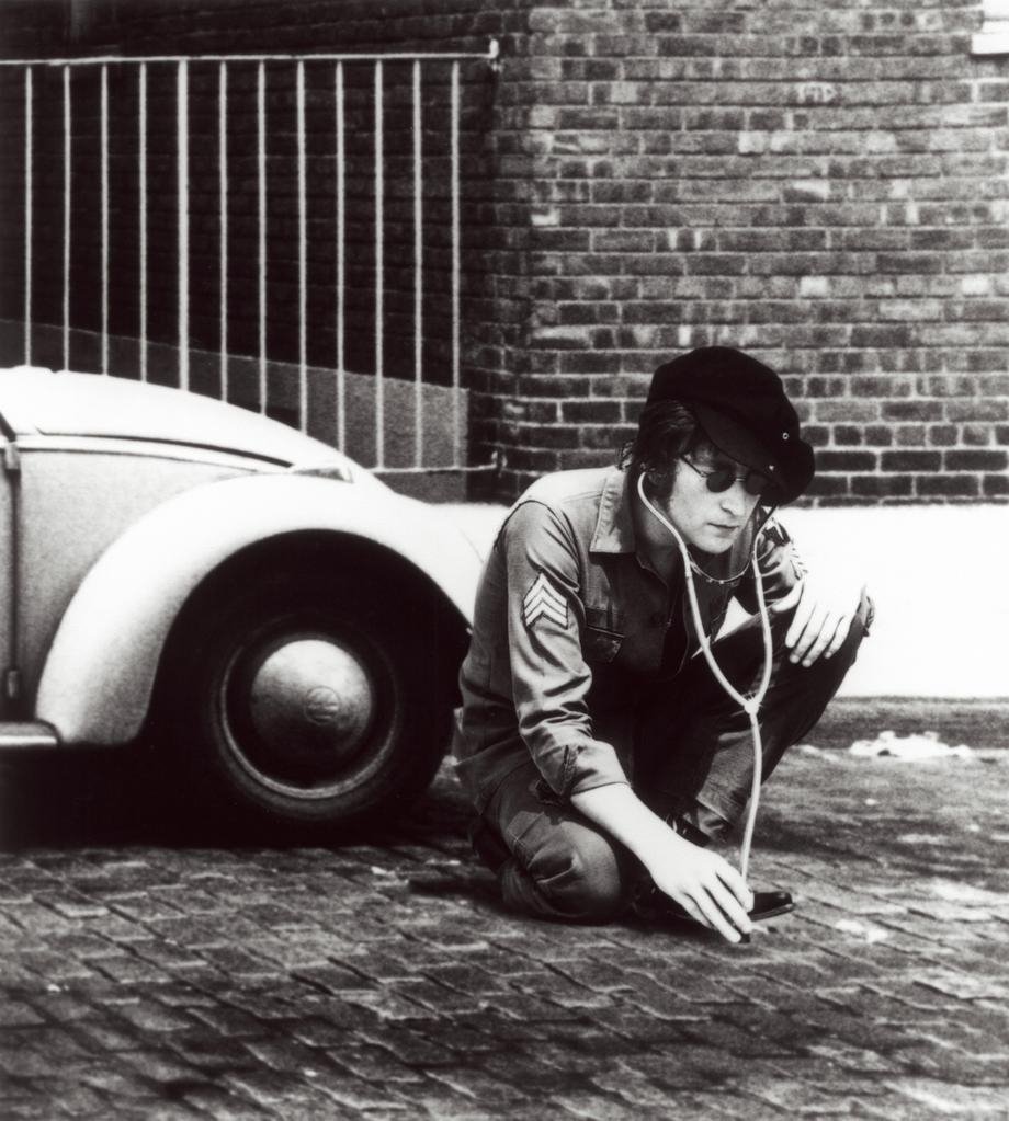 [JOHN+LENNON.bmp]