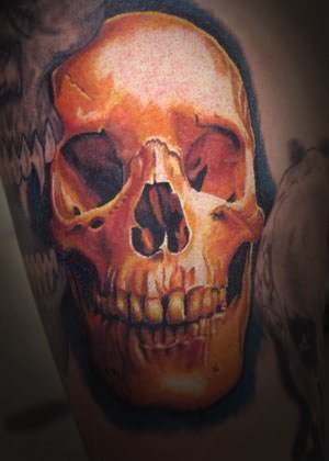 [color-skull-tattoo-60314.jpg]
