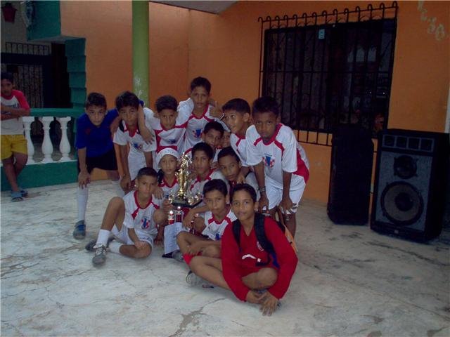 [juventud+junior2.bmp]