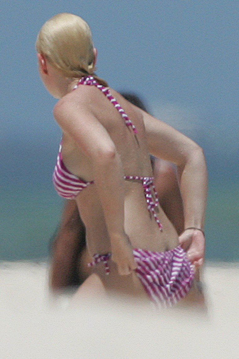 sexx with sexy girls from Hugo elisha cuthbert upskirt pics