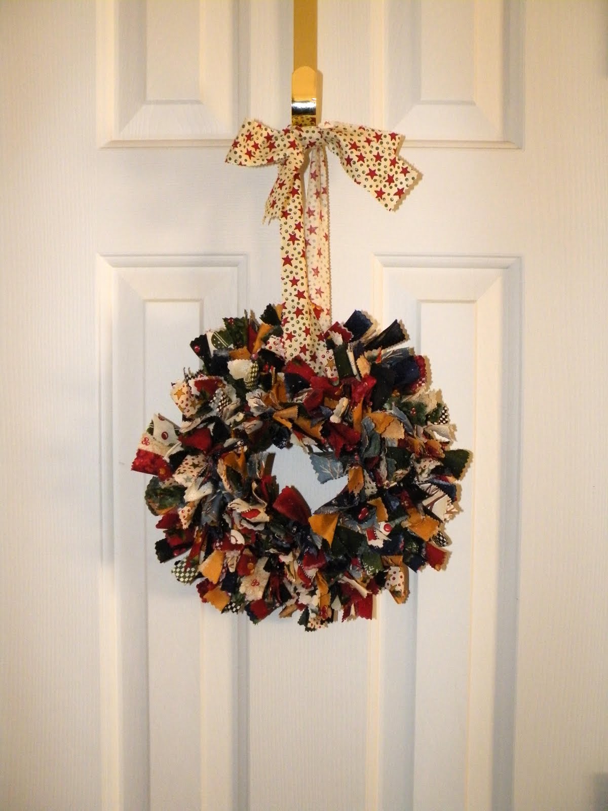 Little Scraps of Happiness fabric wreaths