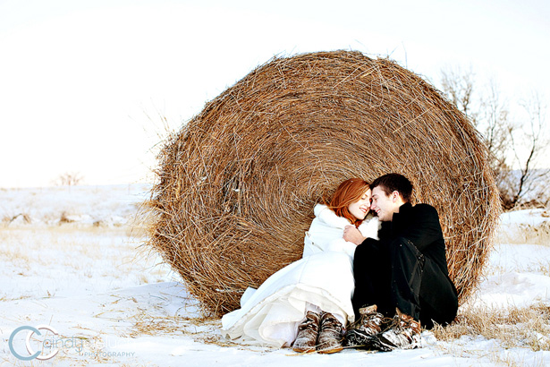 cindycieluch2+winter+bride+shoot+sparkle+and+hay.jpg