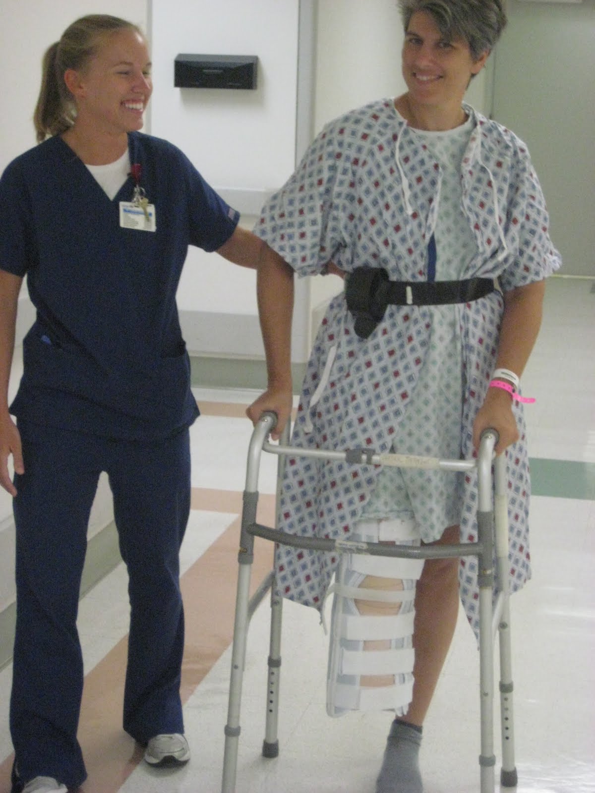 Amputee+Stumps Amputee Walk with crutches stump massage and contraction 00 30