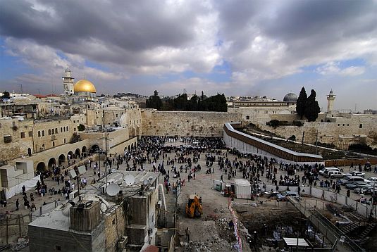 [Har_haBayit_mAish_haTorah1.jpg]