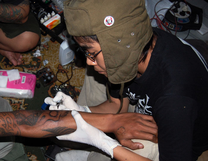 I went to a tattoo workshop held by my friends a few months ago.