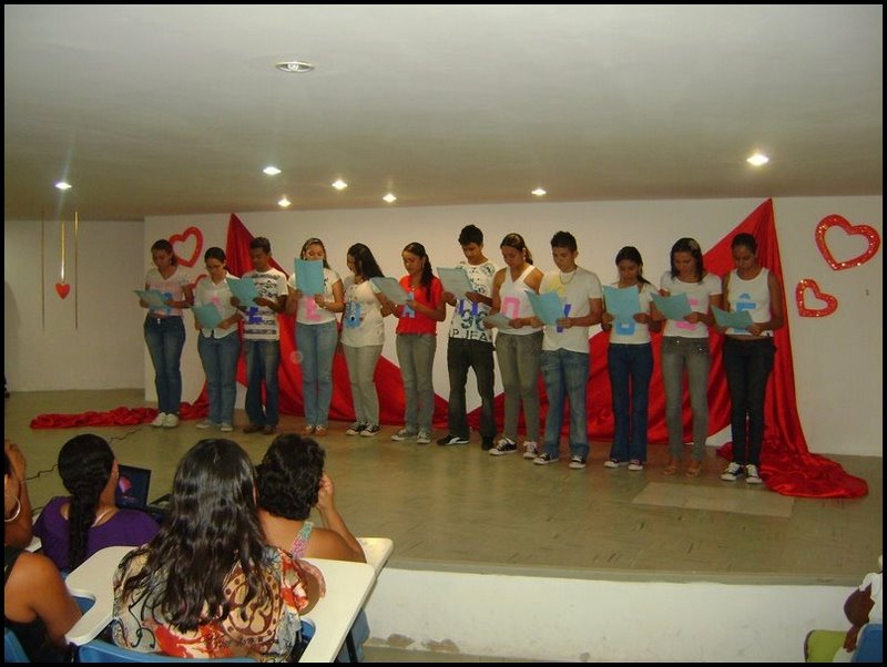 [Apresentação+no+auditório.jpg]