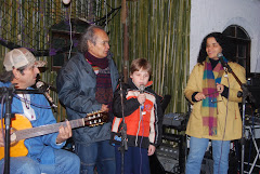 Foto de João Bá c/ Nanah Correia e Julian Tirado