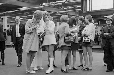 Early Sixties Fashion on Photos From Late 60 S Early 70 S  That The Mini Skirt Was Everywhere