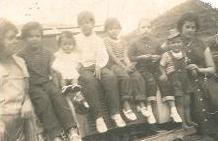 Familia Velásquez con la prima Denis