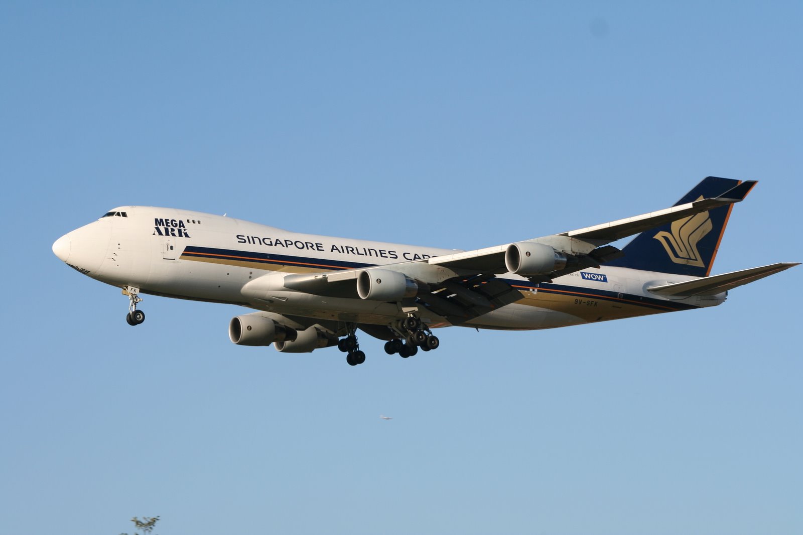[747-400F.JPG]