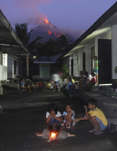 [Philippines_Volcano10_slideshow_604x500.jpg]