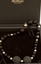 MoMuse necklace